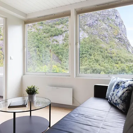Trolltunga Hotel apartamentowy Tyssedal