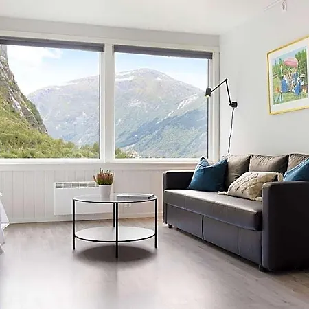 Trolltunga 3*